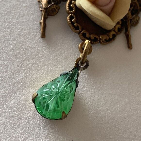 Banana Bob vintage Victorian Rose chandelier earrings 2.5” pierced - Picture 5 of 13